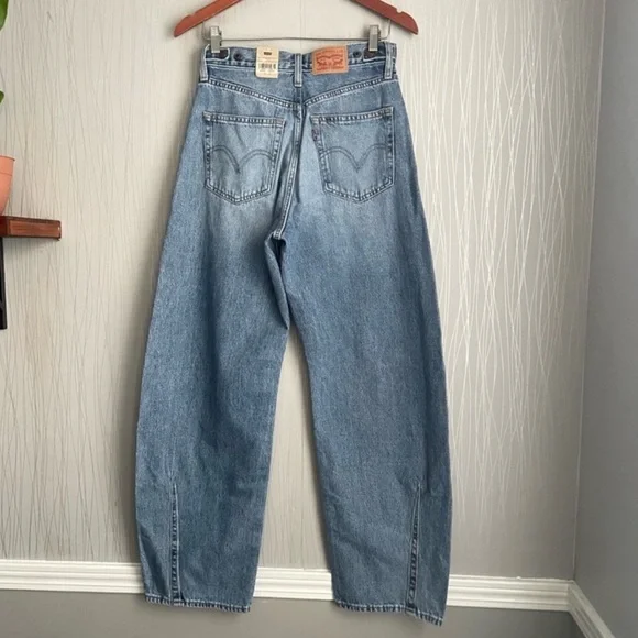 NWT Levi’s Cinch Barrel Jeans - Picture 10 of 16